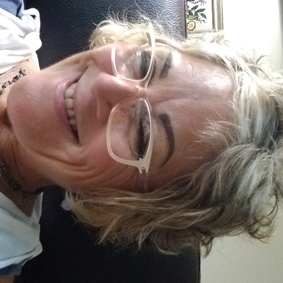 Meet your Posher, Betsy - Picture 4 of 6